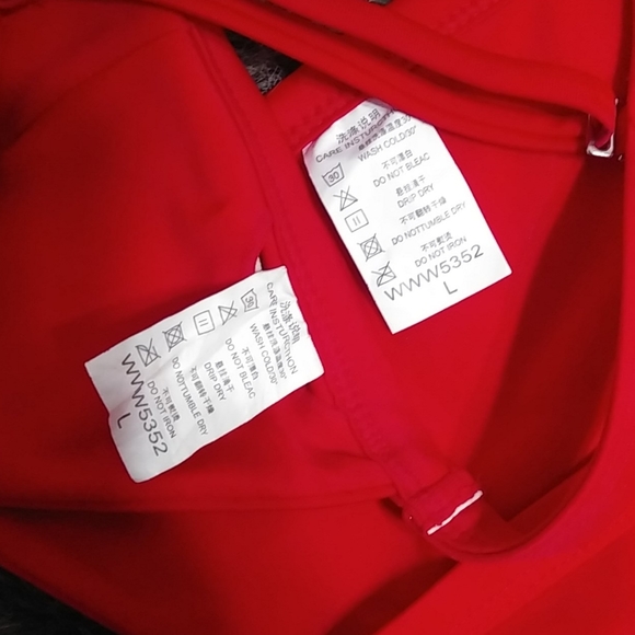 Hot Red Bikini - Picture 3 of 3